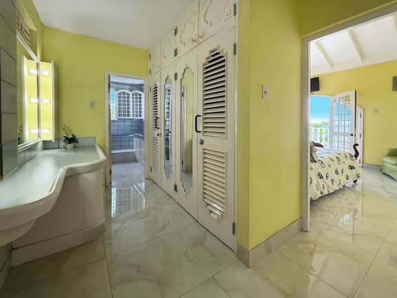 Negril Beach Villa - Image 4